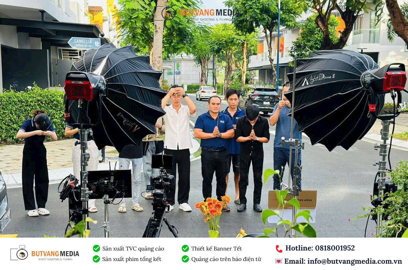 Cả ekip BUTVANGCORP cúng khai máy trước khi quay